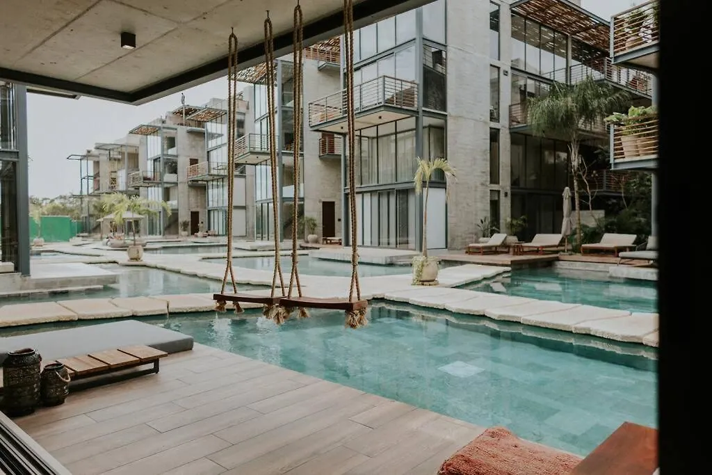 Cenote + Swim-Up + Luxury Condo Tulum Pueblo Appartement