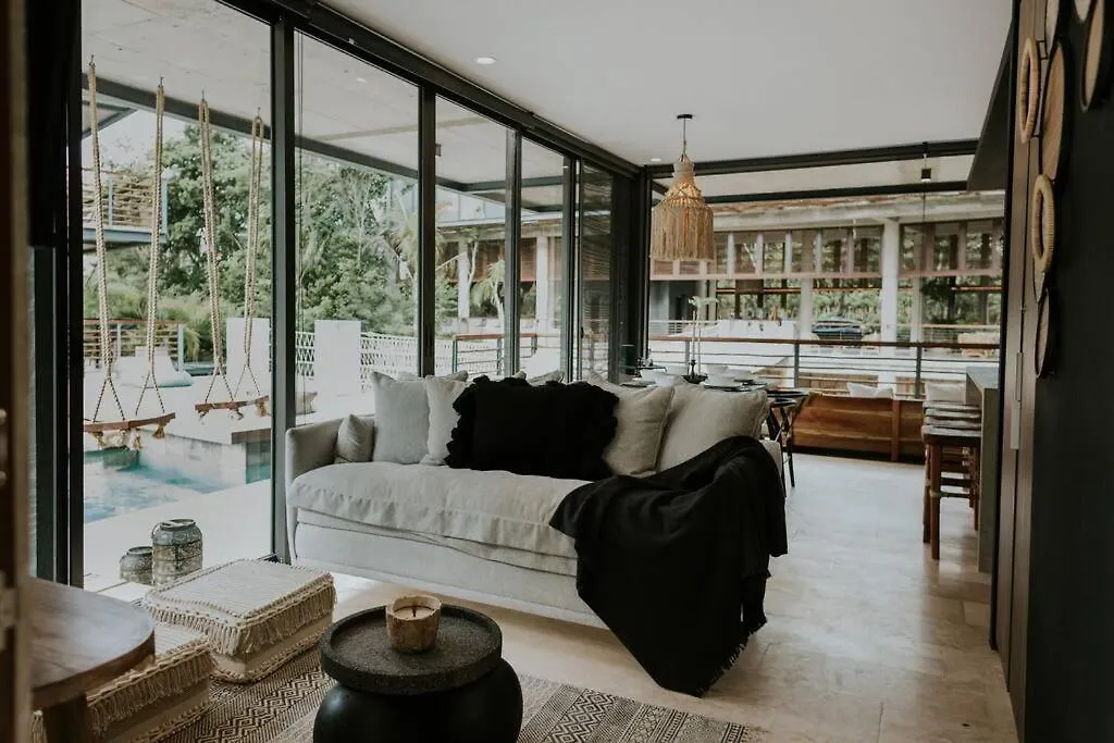 Cenote + Swim-Up + Luxury Condo Tulum 0*,